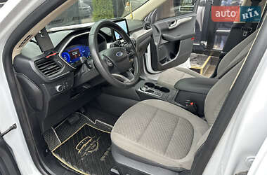 Внедорожник / Кроссовер Ford Escape 2020 в 