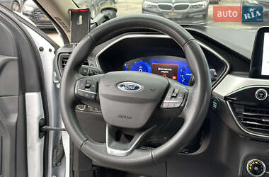Внедорожник / Кроссовер Ford Escape 2020 в 