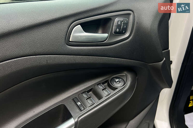Внедорожник / Кроссовер Ford Escape 2013 в Ивано-Франковске