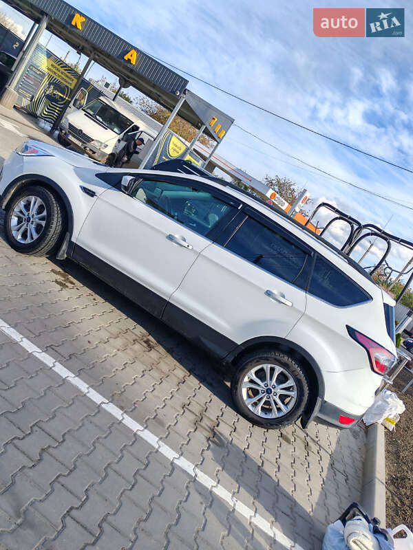Внедорожник / Кроссовер Ford Escape 2018 в Ладыжине