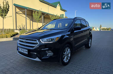 Позашляховик / Кросовер Ford Escape 2017 в  фото 5 Позашляховик / Кросовер Ford Escape 2017 в