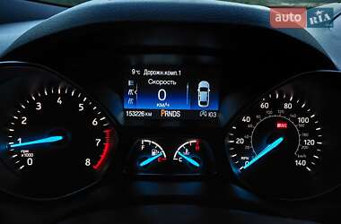 Позашляховик / Кросовер Ford Escape 2017 в 