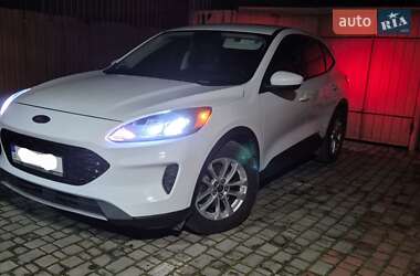 Внедорожник / Кроссовер Ford Escape 2021 в Кривом Роге