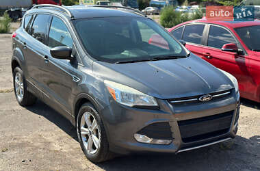 Внедорожник / Кроссовер Ford Escape 2015 в 