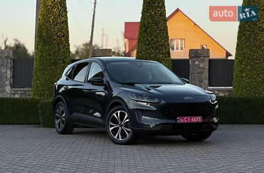 Позашляховик / Кросовер Ford Escape 2022 в 