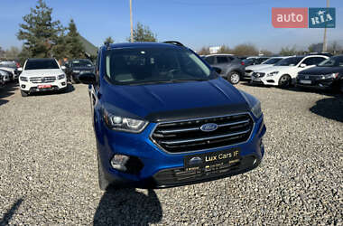 Внедорожник / Кроссовер Ford Escape 2016 в 
