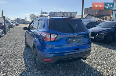 Внедорожник / Кроссовер Ford Escape 2016 в 