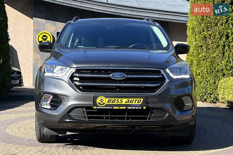 Внедорожник / Кроссовер Ford Escape 2018 в Львове