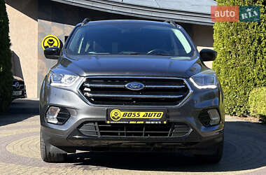 Позашляховик / Кросовер Ford Escape 2018 в 