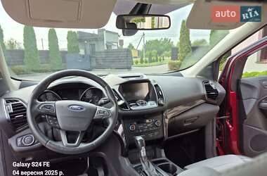 Внедорожник / Кроссовер Ford Escape 2016 в 