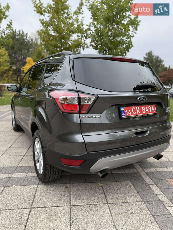 Внедорожник / Кроссовер Ford Escape 2018 в Днепре