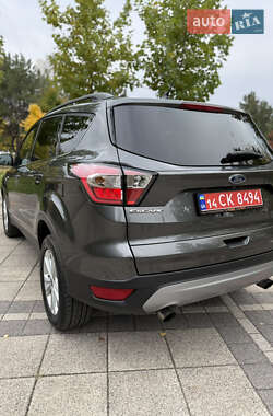 Позашляховик / Кросовер Ford Escape 2018 в  фото 2 Позашляховик / Кросовер Ford Escape 2018 в