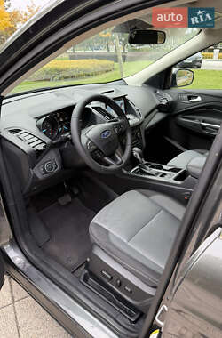 Позашляховик / Кросовер Ford Escape 2018 в  фото 10 Позашляховик / Кросовер Ford Escape 2018 в
