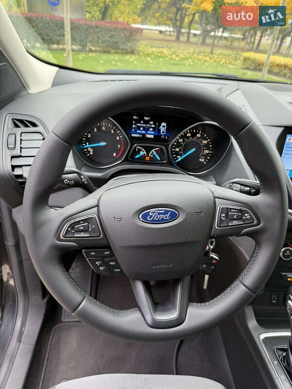 Внедорожник / Кроссовер Ford Escape 2018 в Днепре