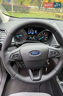 Позашляховик / Кросовер Ford Escape 2018 в  фото 15 Позашляховик / Кросовер Ford Escape 2018 в