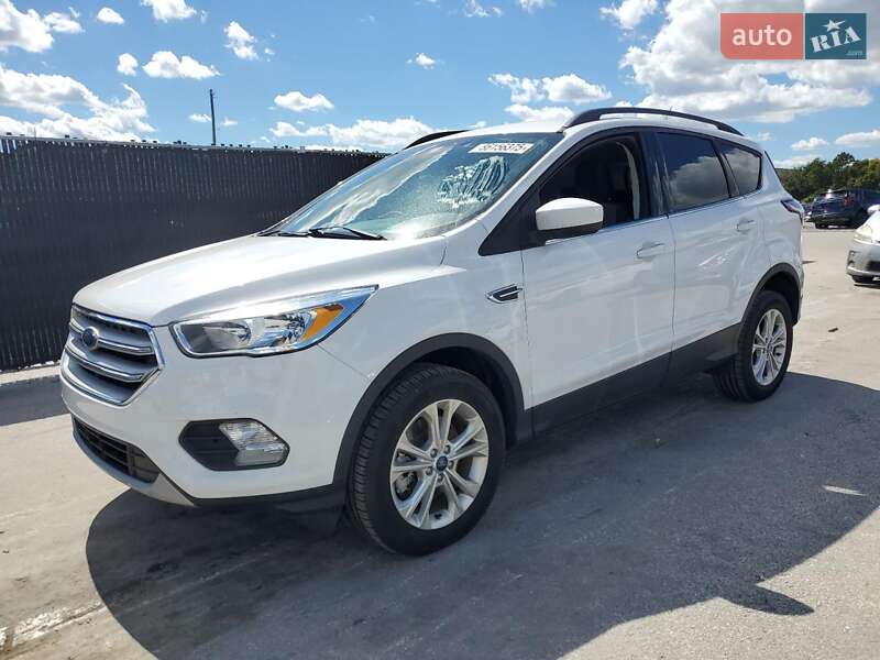 Позашляховик / Кросовер Ford Escape 2018 в  фото Позашляховик / Кросовер Ford Escape 2018 в