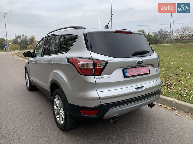 Внедорожник / Кроссовер Ford Escape 2018 в Киеве