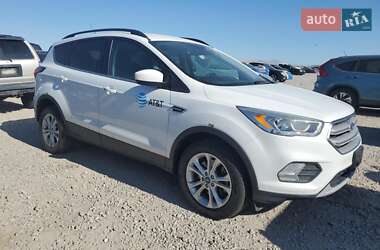 Позашляховик / Кросовер Ford Escape 2019 в  фото 4 Позашляховик / Кросовер Ford Escape 2019 в