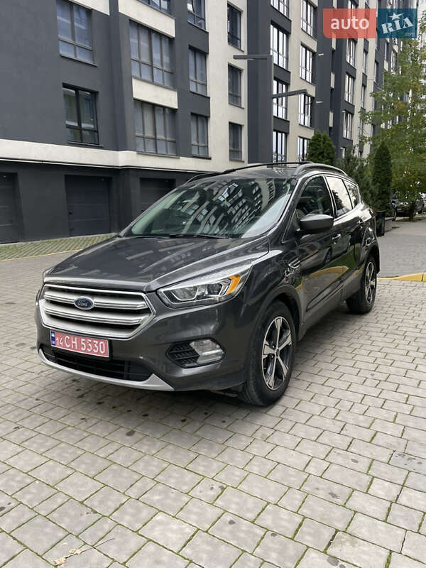 Внедорожник / Кроссовер Ford Escape 2018 в Ивано-Франковске