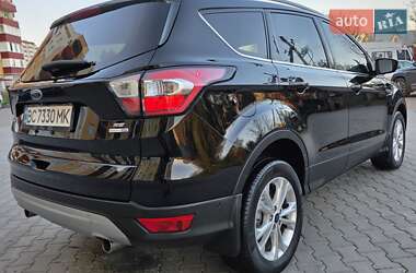 Внедорожник / Кроссовер Ford Escape 2017 в 