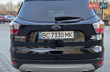 Внедорожник / Кроссовер Ford Escape 2017 в 