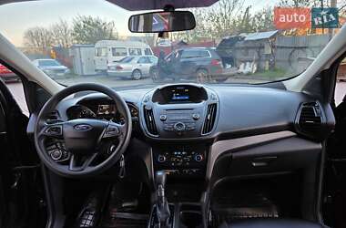 Внедорожник / Кроссовер Ford Escape 2017 в 