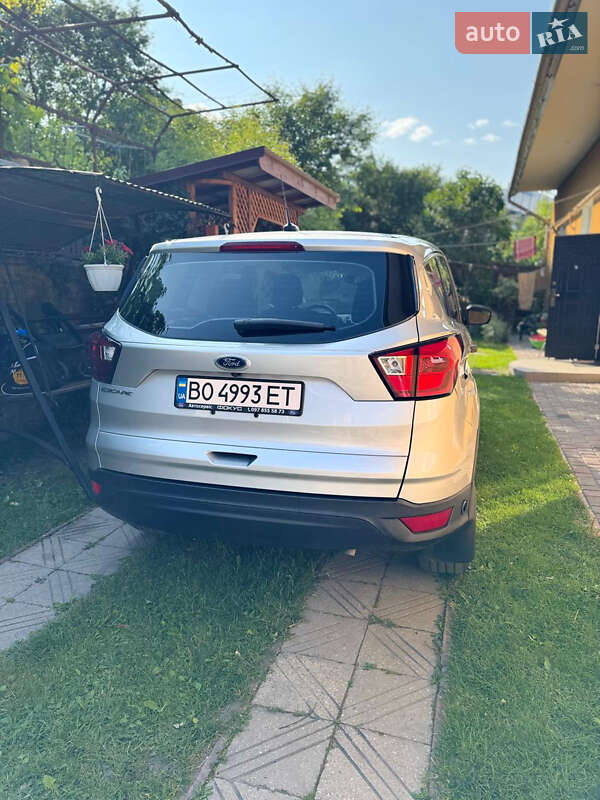 Позашляховик / Кросовер Ford Escape 2018 в Тернополі фото 4 Позашляховик / Кросовер Ford Escape 2018 в Тернополі