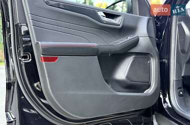 Внедорожник / Кроссовер Ford Escape 2023 в 