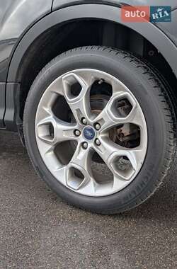 Внедорожник / Кроссовер Ford Escape 2013 в 
