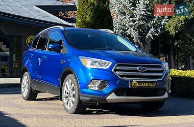 Внедорожник / Кроссовер Ford Escape 2017 в Львове