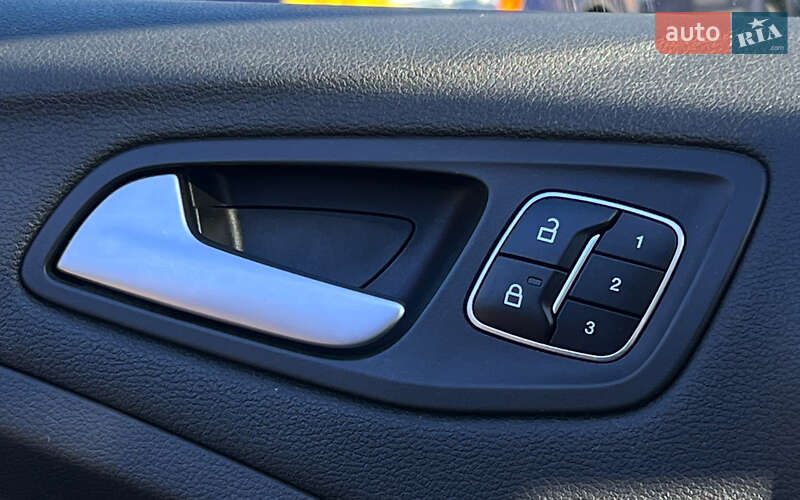 Внедорожник / Кроссовер Ford Escape 2017 в Львове фото 19 Внедорожник / Кроссовер Ford Escape 2017 в Львове