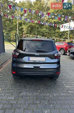 Позашляховик / Кросовер Ford Escape 2016 в  фото 5 Позашляховик / Кросовер Ford Escape 2016 в