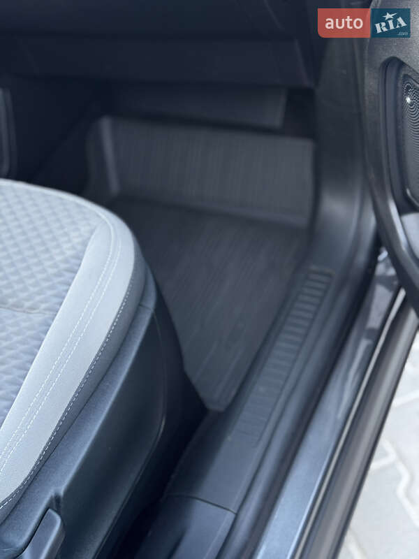 Внедорожник / Кроссовер Ford Escape 2019 в Тлумаче
