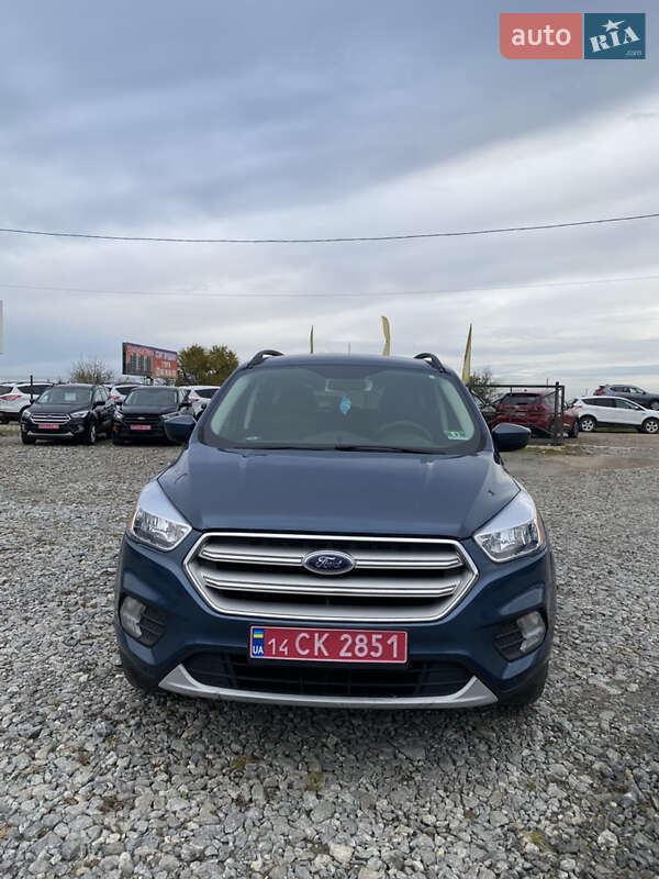 Позашляховик / Кросовер Ford Escape 2018 в Львові