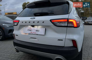 Позашляховик / Кросовер Ford Escape 2019 в  фото 14 Позашляховик / Кросовер Ford Escape 2019 в