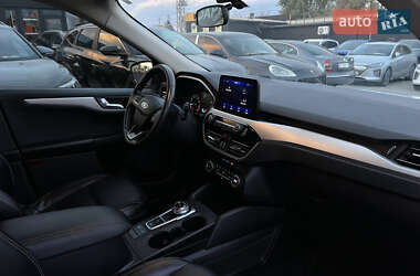 Позашляховик / Кросовер Ford Escape 2019 в  фото 40 Позашляховик / Кросовер Ford Escape 2019 в