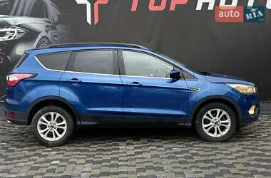Внедорожник / Кроссовер Ford Escape 2018 в 