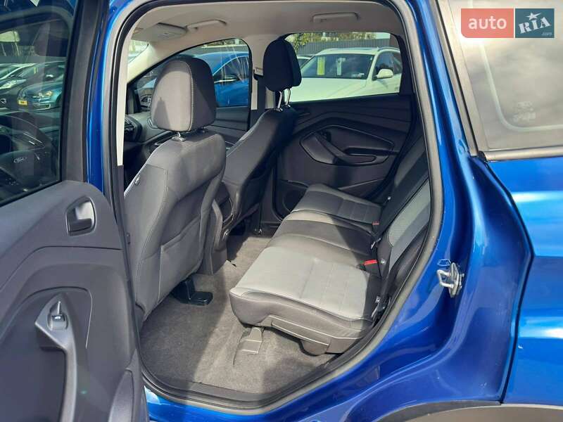 Внедорожник / Кроссовер Ford Escape 2016 в Кременчуге