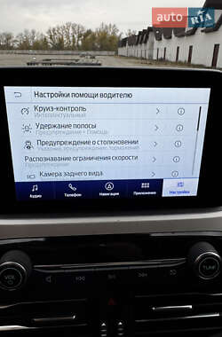 Внедорожник / Кроссовер Ford Escape 2021 в 