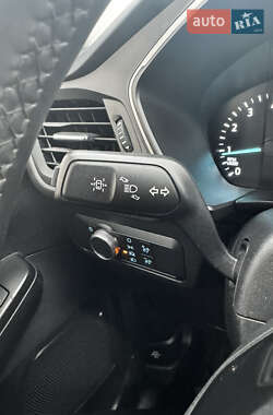 Внедорожник / Кроссовер Ford Escape 2021 в 