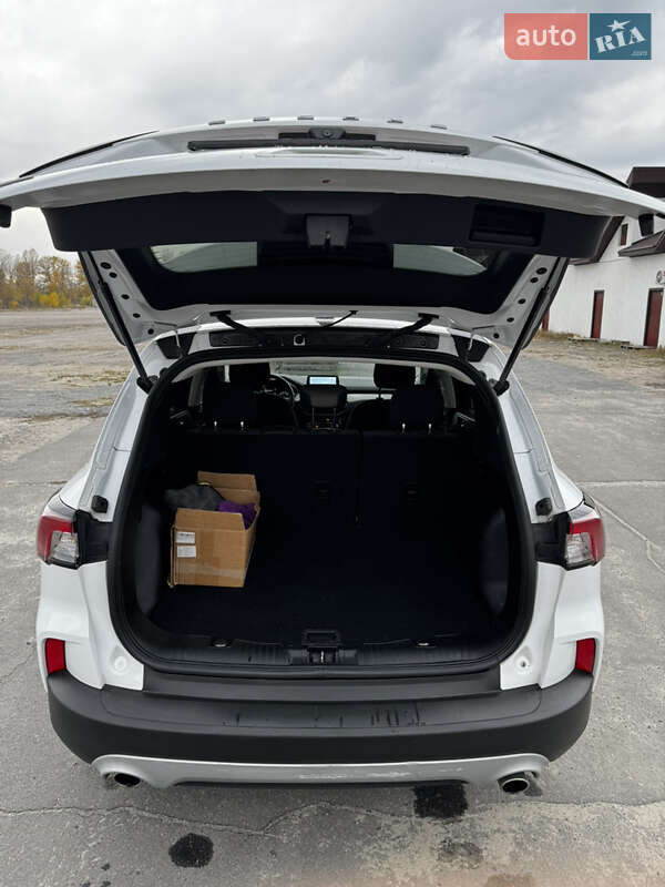 Позашляховик / Кросовер Ford Escape 2021 в Горішніх Плавнях фото 37 Позашляховик / Кросовер Ford Escape 2021 в Горішніх Плавнях