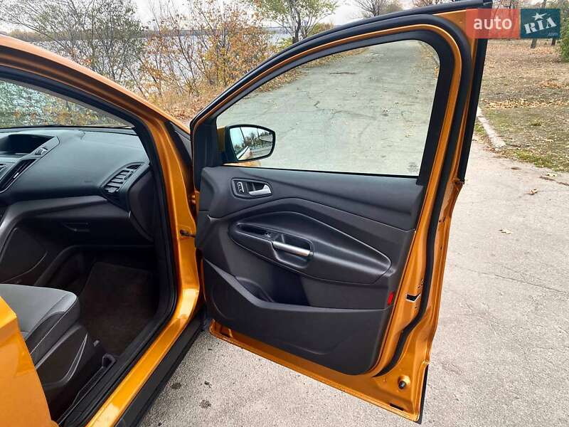 Внедорожник / Кроссовер Ford Escape 2015 в Днепре фото 38 Внедорожник / Кроссовер Ford Escape 2015 в Днепре