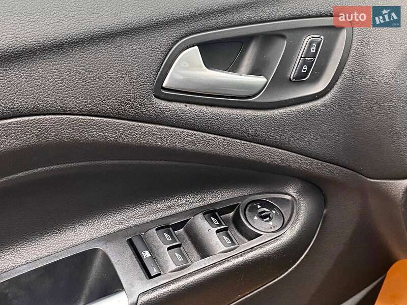 Внедорожник / Кроссовер Ford Escape 2015 в Днепре фото 37 Внедорожник / Кроссовер Ford Escape 2015 в Днепре