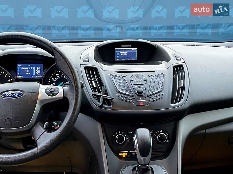 Внедорожник / Кроссовер Ford Escape 2015 в Киеве