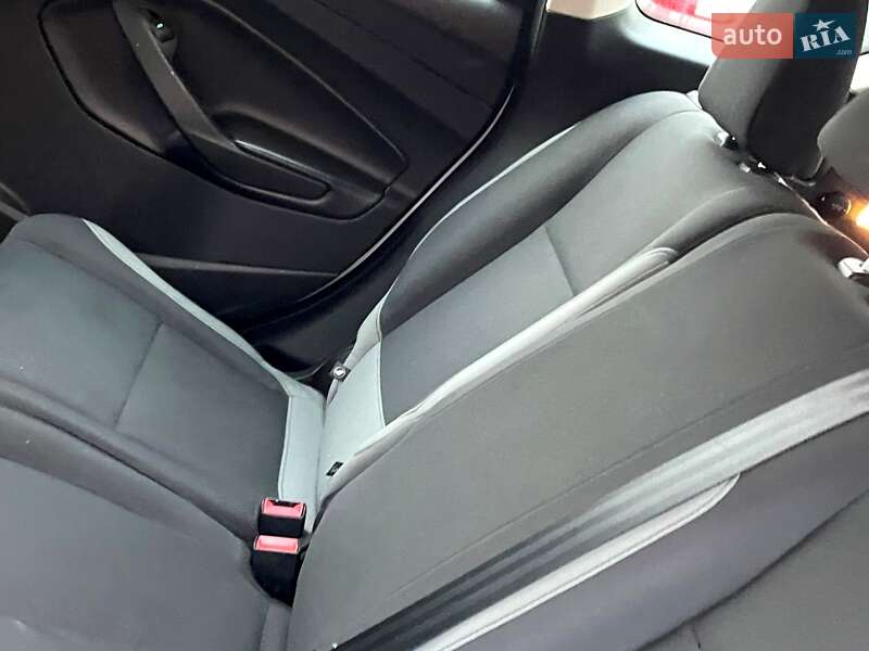 Внедорожник / Кроссовер Ford Escape 2015 в Киеве