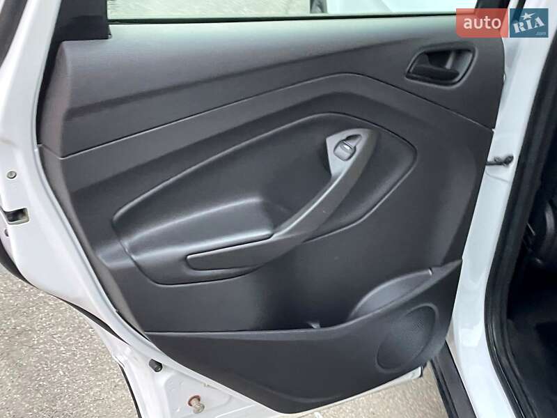Внедорожник / Кроссовер Ford Escape 2015 в Киеве