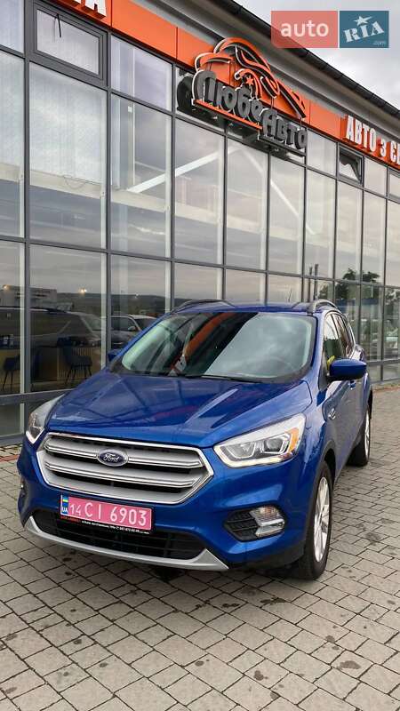 Позашляховик / Кросовер Ford Escape 2017 в Ужгороді