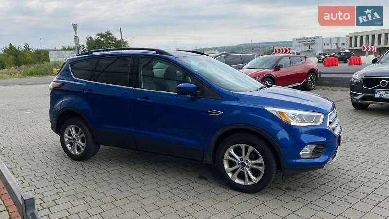 Позашляховик / Кросовер Ford Escape 2017 в Ужгороді
