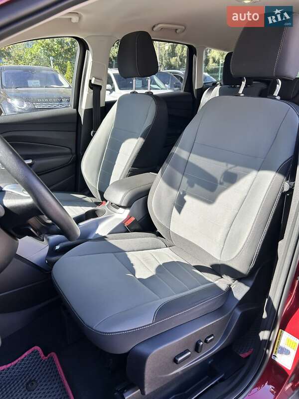 Внедорожник / Кроссовер Ford Escape 2015 в Сумах