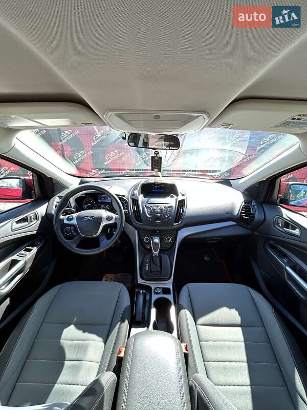 Внедорожник / Кроссовер Ford Escape 2015 в Сумах